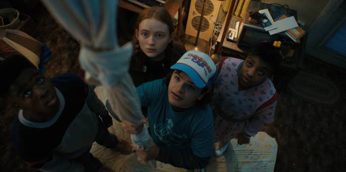 Caleb McLaughlin, Sadie Sink, Gaten Matarazzo, Priah Ferguson in Stranger Things