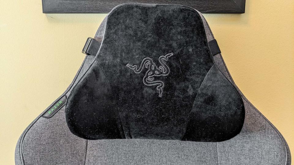 A close up shot of the Razer Iskur V2's headrest pillow