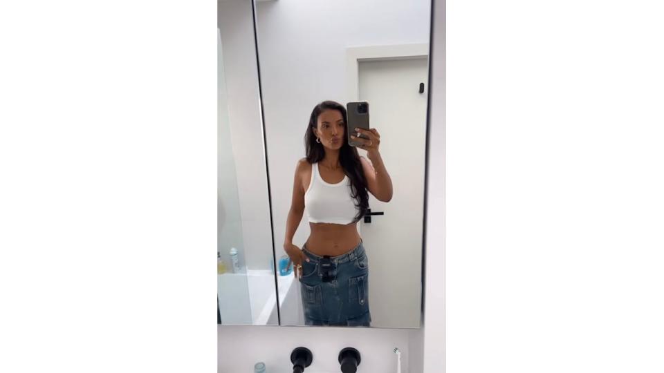 Maya shared a bathroom selfie of her Y2K 'fit on Instagram