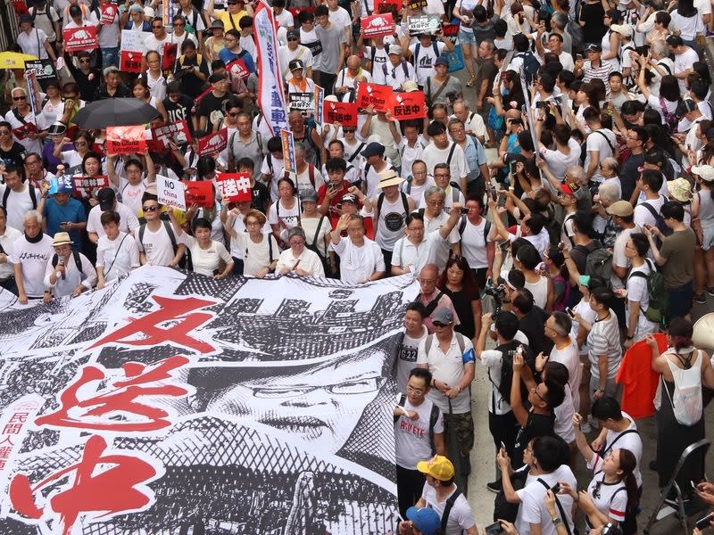 火箭隊總管Daryl Morey於7日時在個人推特上表態支持香港反送中而引來大批大陸網民抗議（圖／東森新聞資料畫面）