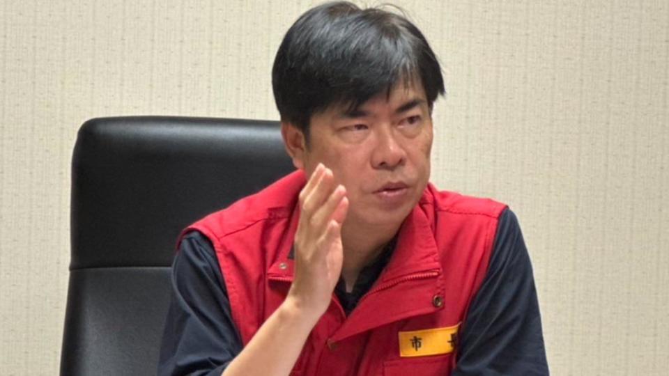 高雄市長陳其邁凌晨致電台南市長黃偉哲討論，才做出共同決定。（圖／高雄市政府）