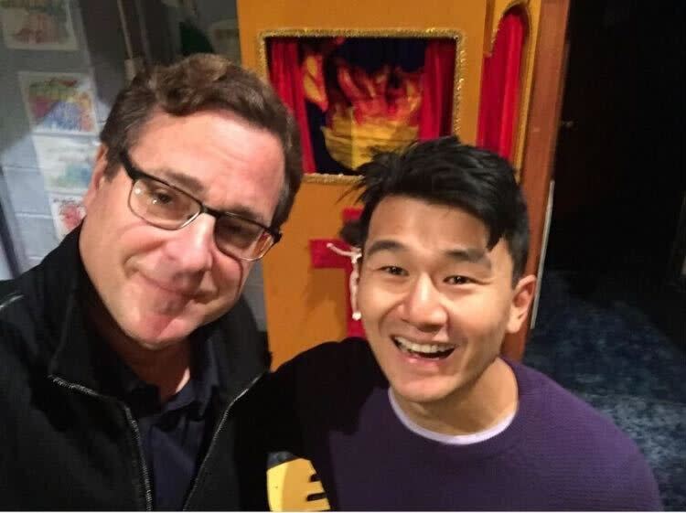 Bob Saget (left) and Ronny Chieng in 2015 in New York after Chieng watched Saget perform on Broadway in Hand To God. (Photo: Ronny Chieng/Instagram)
