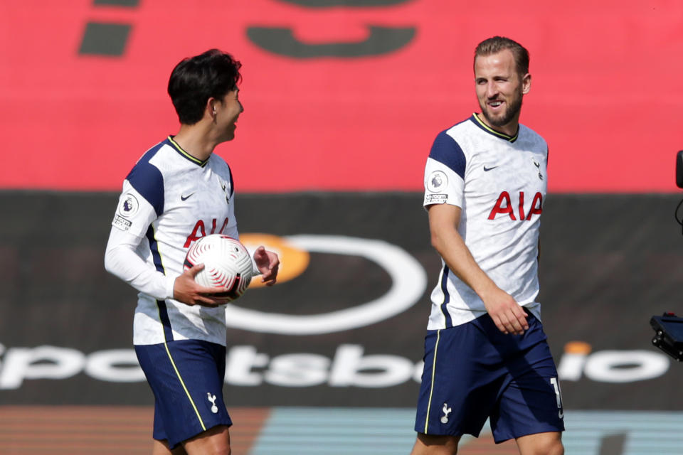 SOUTHAMPTON, ENGLAND - SEPTEMBER 20: Harry Kane congratulates team-mate Heung-Min Son of Tottenham Hotspur after he scored four times in his sides 5-2 victory during the Premier League match between Southampton and Tottenham Hotspur at St Mary's Stadium on September 20, 2020 in Southampton, England. (Photo by Robin Jones/Getty Images)