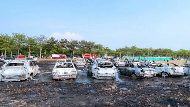 扯！雲林農機展停車場起火燒25車　議員痛批縣府規劃不善