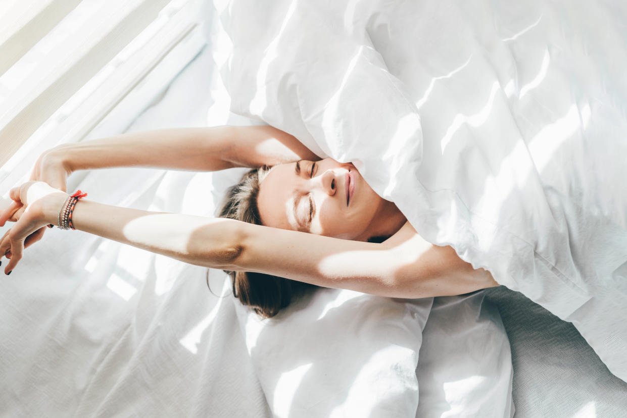 ¿Sudas mientras duermes? La almohada Pharmedoc de espuma viscoelástica te refrescará por solo US$24. (Foto: Getty)