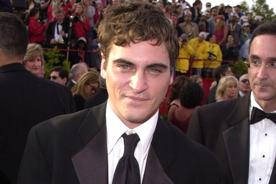 Joaquin Phoenix, 2001 