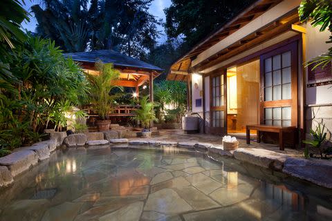 以日本首席湯屋設計師打造的「星月風呂」  PHOTO CREDIT: 知本老爺酒店