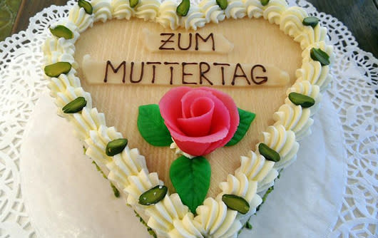 German Mother's Day heart cake