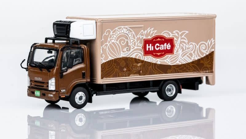 ▲萊爾富於2月1日正式開賣「Hi Café模型紀念車」。（圖／業者提供）