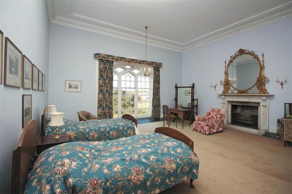 <p>En el castillo hay siete dormitorios, incluido el Dormitorio de la Corona, donde se alojó el futuro primer ministro británico, Winston Churchill. Sus padres visitaban habitualmente la propiedad. (Sotheby’s International Realty) </p>