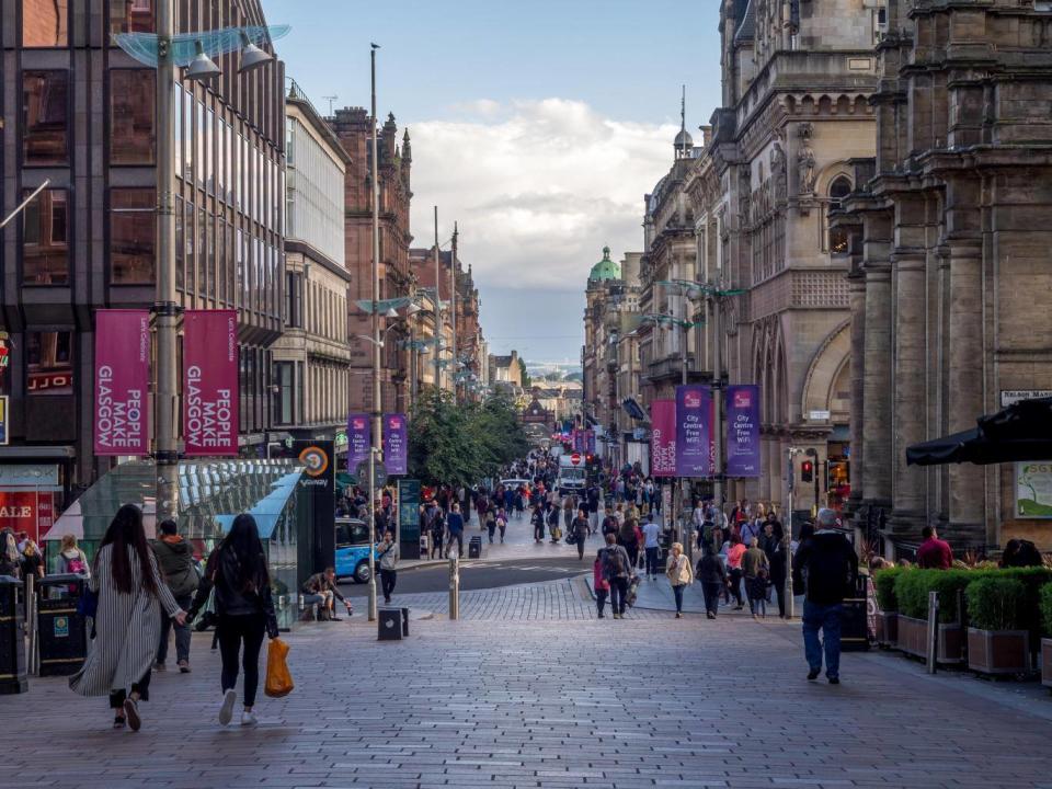 Shoppers on Glasgow’s Buchanan Street (Getty/iStock)