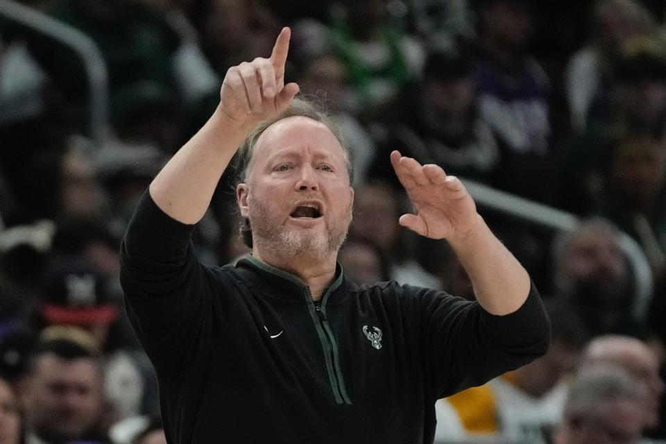 Milwaukee Bucks head coach Mike Budenholzer reacts during the first half of an NBA basketball game Friday, Nov. 25, 2022, in Milwaukee. (AP Photo/Morry Gash)