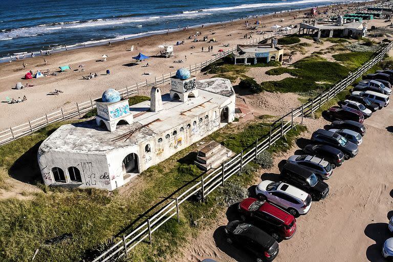 Cabo Blanco tiene unos 2000 metros cuadrados construidos y más de 600 metros cuadrados subterráneos