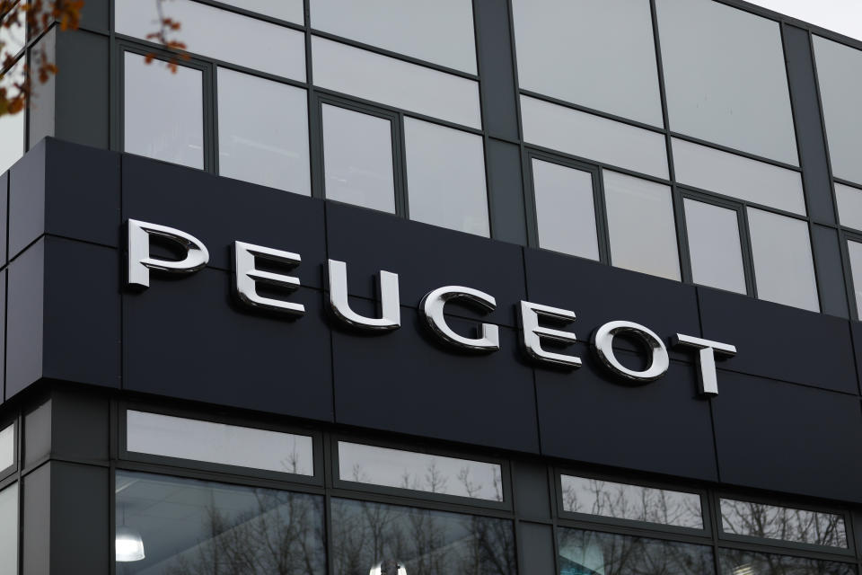 Peugeot 
