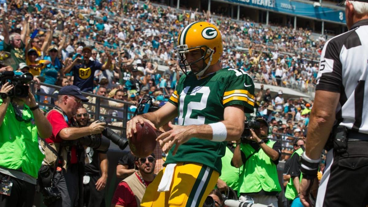 Aaron Rodgers' new State Farm ad will have Packers fans seeing double