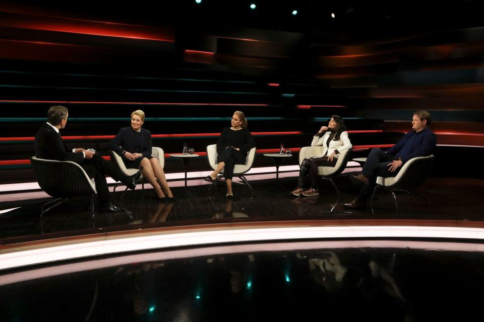 Bei "Markus Lanz" diskutierten Franziska Giffey, Christine Lemaitre, Fabienne Hoelzel und Michael Bröcker unter anderem über die Zukunft von Großstädten wie Berlin. (Bild: ZDF / Cornelia Lehmann)