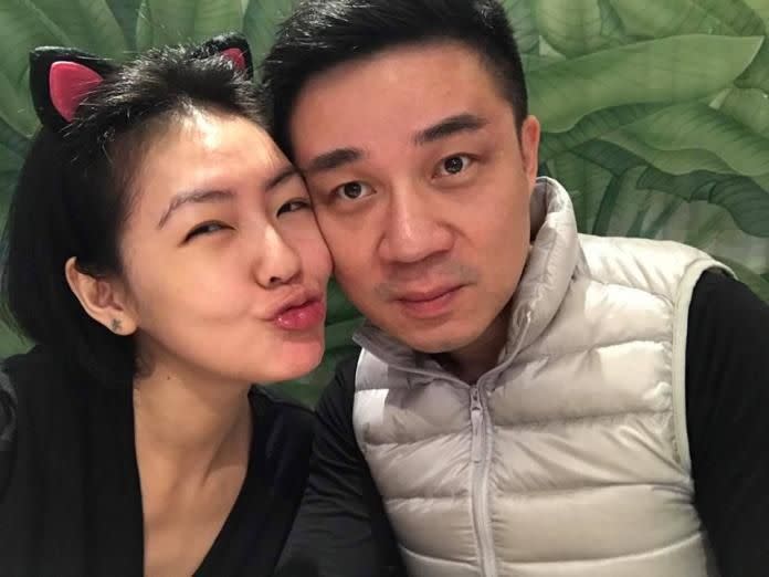 ▲小S（左）和老公許雅鈞結婚將近20年，她抱怨現在全裸老公都不想看，質問對方得到安慰，卻發現是在敷衍，讓她氣喊「這真的很可惡。」（圖／翻攝自小S臉書）