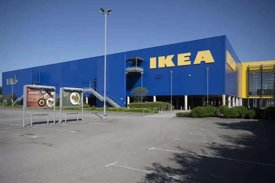 Una niña llamada Ikea, por un anuncio de televisión que vio su madre, tuvo que cambiarse el nombre porque sufría acoso escolar