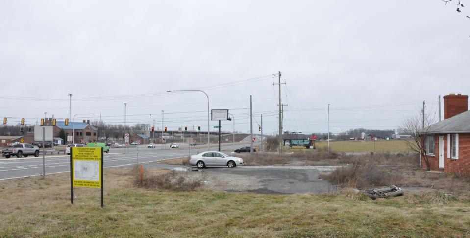 A Royal Farms convenience store is proposed on this corner of northbound Route 13 and Port Penn Road just south of Frightland near the Biddles Plaza toll plaza, the Roth Bridge and the St. Georges Bridge.