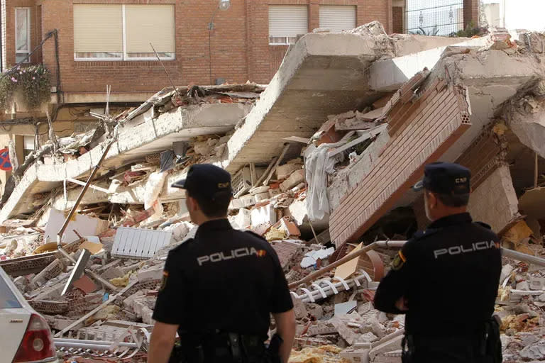 Una postal de los efectos del terremoto en Lorca, en 2011