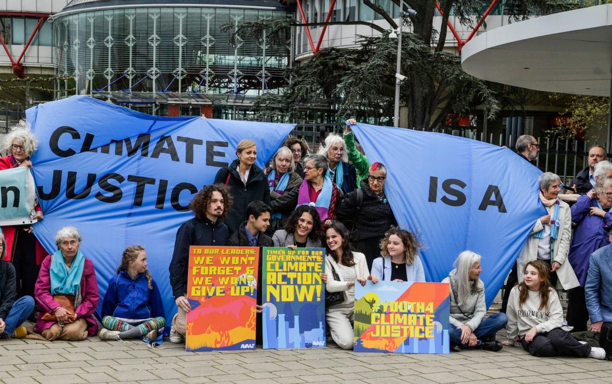 The European Court of Human Rights. Duarte Agostinho Ruling; Youth plaintiffs (with placards) Agostinho youth plaintiffs / applicants: Martim Duarte Agostinho, AndrÃ© dos Santos Oliveira, Catarina dos Santos Mota, Sofia Dos Santos Oliveira, ClÃ¡udia Duarte Agostinho, Mariana Duarte Agostinho. European Climate Trials