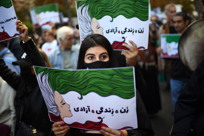 Image: FRANCE-IRAN-POLITICS-WOMEN-PROTEST (Christophe Archambault / AFP - Getty Images)
