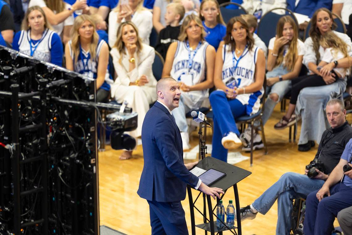 New Kentucky basketball coach Mark Pope is making good use of “super seniors” as he builds his first UK roster.