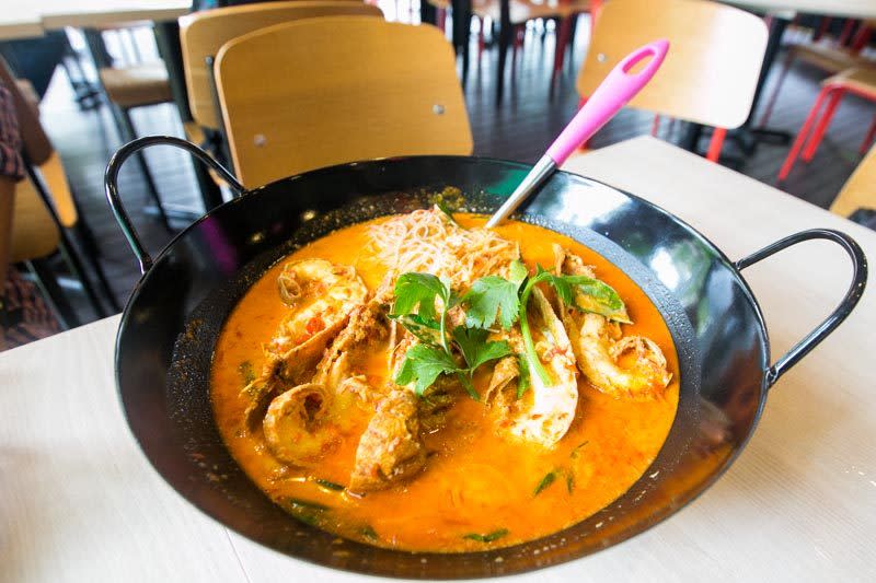 big lazy chop indo curry crayfish bee hoon