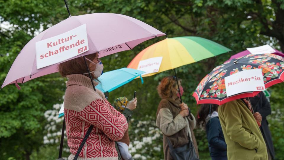 Der Anteil der Solo-Selbstständigen liegt in den Kulturberufen fast sieben Mal so hoch wie in der gesamten erwerbstätigen Bevölkerung.