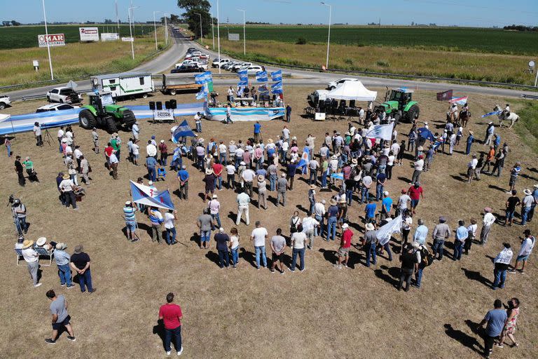 Asamblea de productores rurales en Armstrong, Santa Fe.