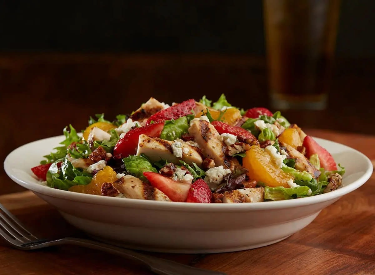 bj's brewhouse strawberry fields chicken salad