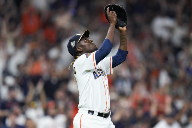 Houston Astros receive 2022 World Series rings in pregame ceremony before  their 6-3 win over Chicago White Sox - ABC13 Houston