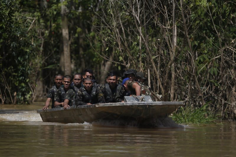 6月5日，英國記者菲力普斯和巴西國家原住民基金會前部門主管白瑞拉在亞馬遜地區的野豬谷失蹤，巴西當局發起搜索行動。（AP）