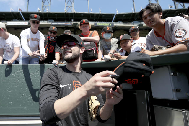 SF Giants News: Kris Bryant feels right at home with the Giants