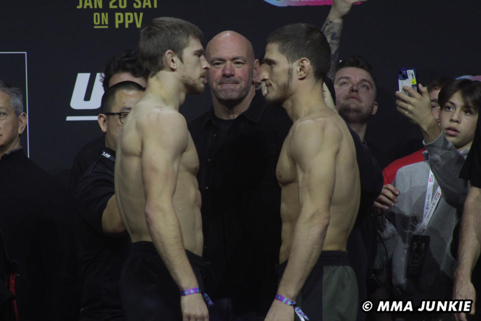 Arnold Allen vs Movsar Evloev UFC 297 Ceremonial Weigh-ins faceoff