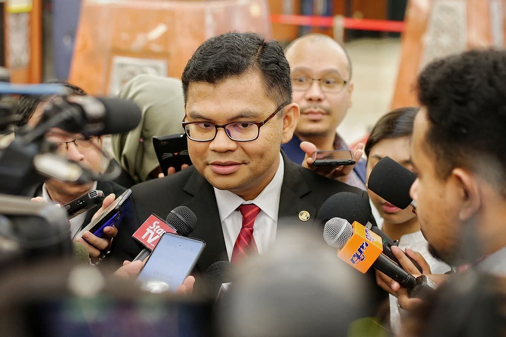 Johor Baru MP Akmal Nasir speaks to reporters at the Parliament lobby in Kuala Lumpur November 21,2019. — Picture by Ahmad Zamzahuri