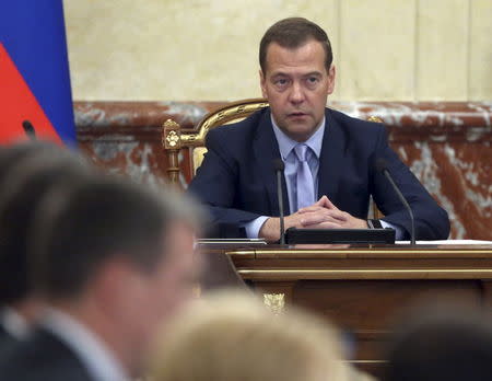 Russian Prime Minister Dmitry Medvedev chairs a government meeting in Moscow, Russia, June 25, 2015. REUTERS/Ekaterina Shtukina/RIA Novosti/Kremlin