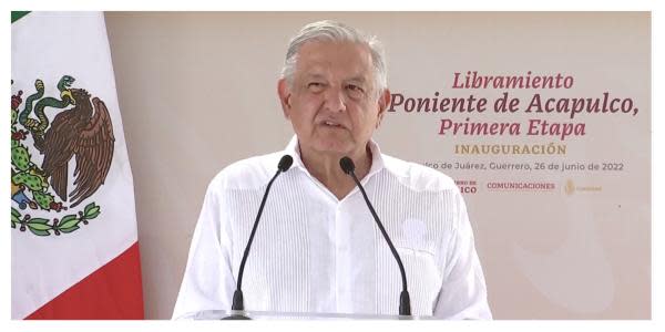 AMLO tacha de “cobardía” a ataques contra su hijo menor 