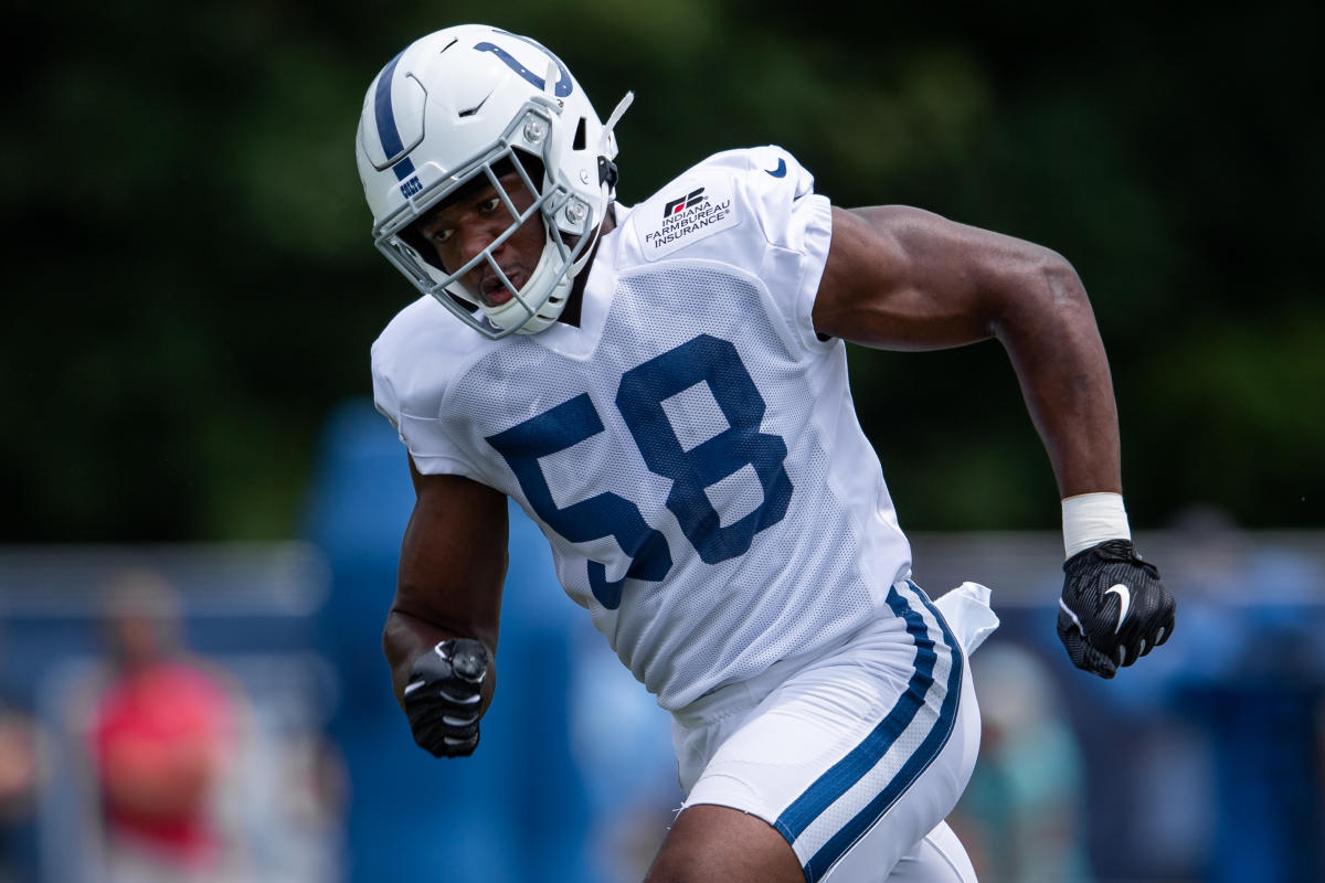 Indianapolis Colts linebacker Bobby Okereke (58) lines up on defense during  an NFL football game against the Washington Commanders, Sunday, Oct. 30,  2022, in Indianapolis. (AP Photo/Zach Bolinger Stock Photo - Alamy