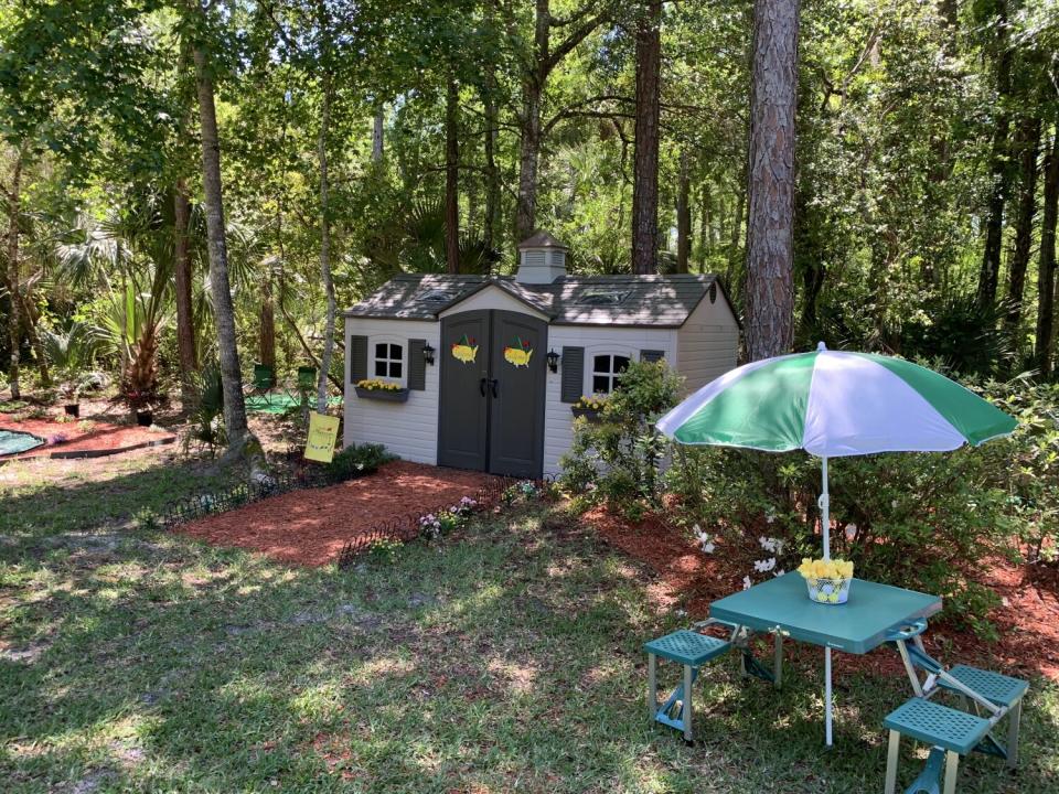 Former pro golfer Tommy Craig fashioned his backyard shed to resemble the famed Butler Cabin at Augusta National.