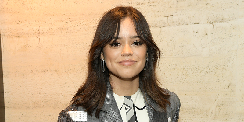 jenna ortega triangular hairstyle