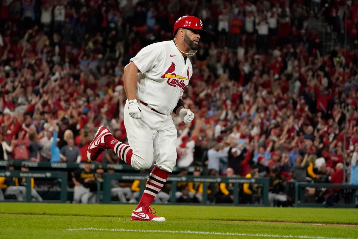 PIRATAS-CARDENALES (AP)