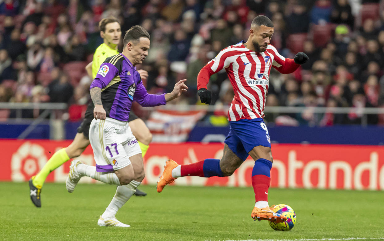 Memphis Depay (right) has sealed a transfer from Barcelona to Atletico Madrid. (PHOTO: LaLiga)