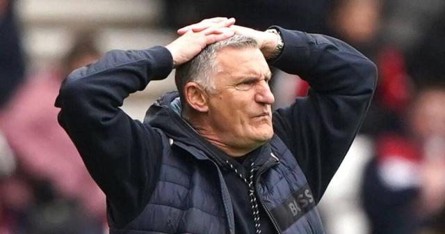 Sources: Sunderland considering brutal Tony Mowbray sack, as three  replacements emerge