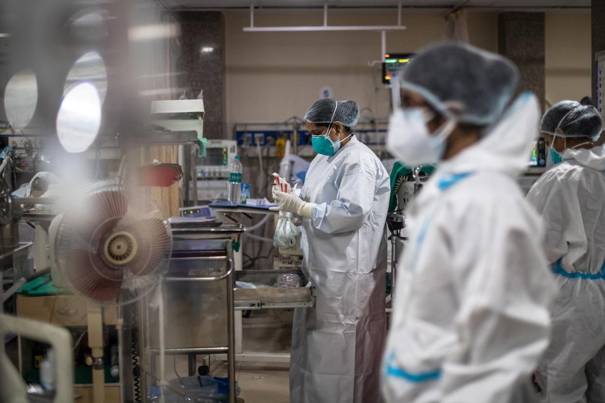 File: Medical staff attend to Covid-positive patients in the ICU ward of a hospital in Delhi on 6 May 2021 (Getty Images)