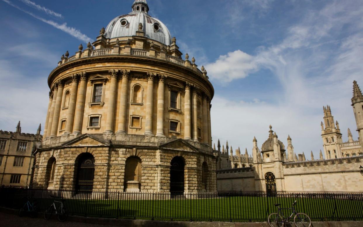 Famous Oxford landmark, the Radcliffe Camera - Richard Baker/Corbis Historical