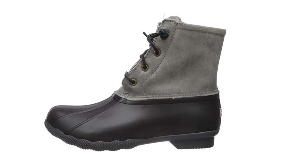 The boots are perfect for rain and snow, so you can wear them between seasons.  (Photo: Amazon)