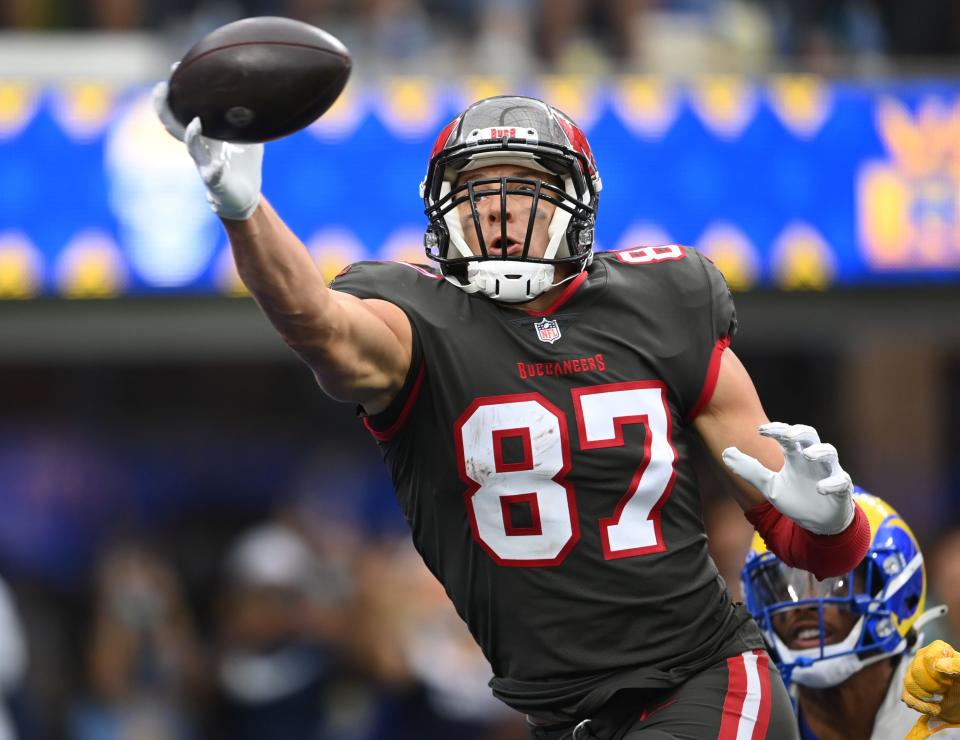 Buccaneers tight end Rob Gronkowski won't play against the Patriots on Sunday night.