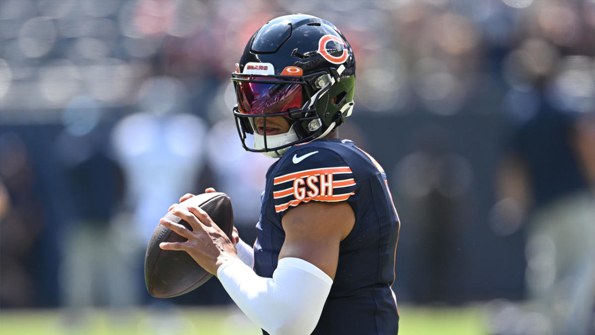 Is it time to press the panic button on Chicago Bears QB Justin Fields?, NFL News, Rankings and Statistics