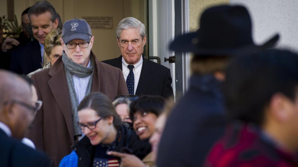 Mueller (M) hatte seinen Bericht am Freitag an US-Justizminister William Barr übergeben - und seine Untersuchungen damit nach fast zwei Jahren abgeschlossen. Foto: Cliff Owen/FR170079 AP